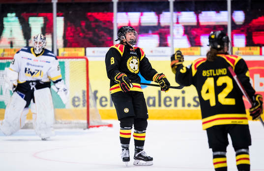 Brynäs Erica Udén Johansson jublar
