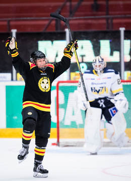 Brynäs Erica Udén Johansson jublar