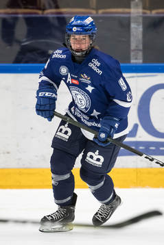 Leksands Wilma Johansson  i ishockeymatchen i SDHL mellan