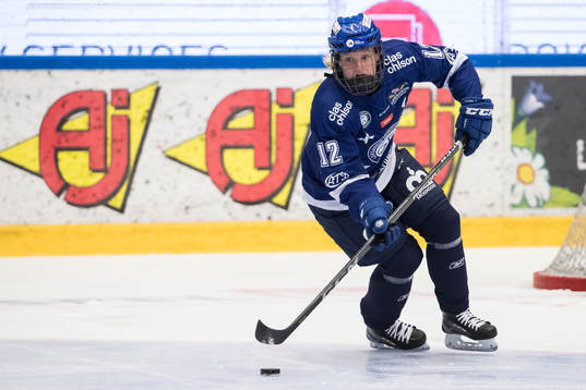 Leksands Emelie Berlin  i ishockeymatchen i SDHL mellan