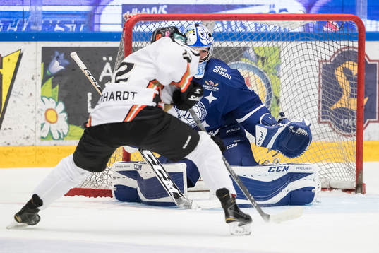 chans för Göteborgs Kristine Eberhardt framför Leksands