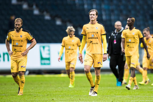 Halmstads Alexander Berntsson deppar med lagkamrater