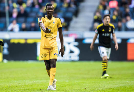 Halmstads Aboubakar Keita reagerar