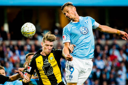 Hammarbys Birkir Már Saevarsson och Malmö FFs Markus