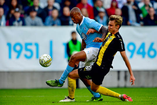 Malmö FFs Carlos Strandberg och Hammarbys Marcus Degerlund