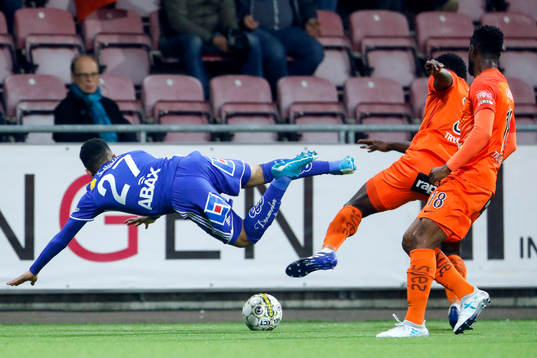 Sundsvalls Romain Gall och AFC Eskilstunas Abdul Razak och