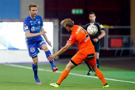 Sundsvalls David Myrestam och AFC Eskilstunas Daniel