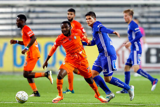 AFC Eskilstunas Chidi Omeje och Sundsvalls David Batanero
