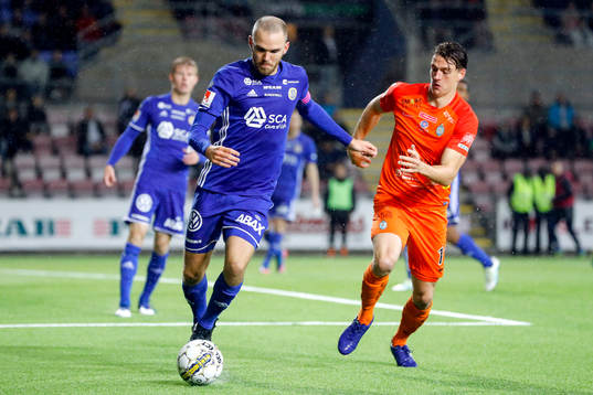 Sundsvalls Marcus Danielson och AFC Eskilstunas Andrew Fox