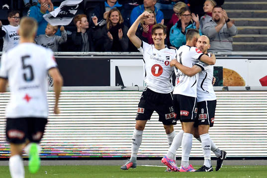 Jone Samuelsen of Odd celebrates with his teammates