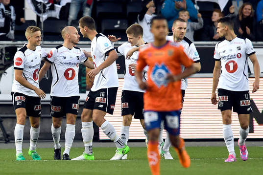 Jone Samuelsen of Odd celebrates with his teammates