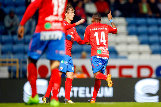 Helsingborgs Bradley Surprise Ralani jublar