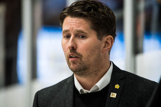 Skellefteås tränare Stefan Klockare deppar