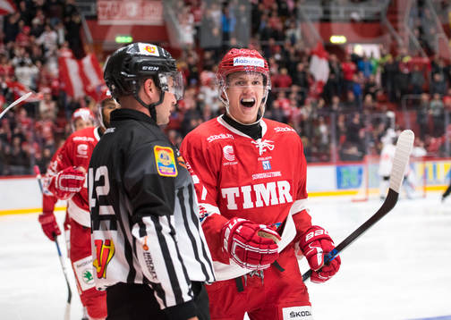 Timrås Johannes Kinnvall jublar