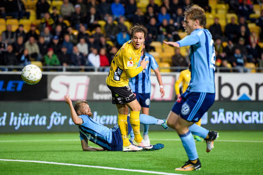 Elfsborgs Viktor Prodell och Djurgårdens Jacob Une Larsson