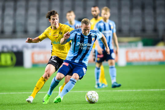 Djurgårdens Gustav Engvall och Elfsborgs Simon Olsson