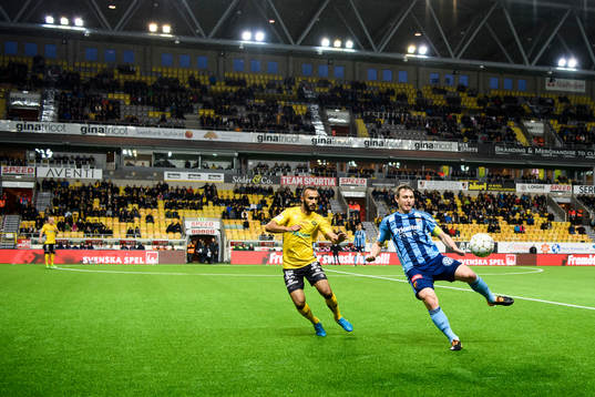 Djurgårdens Kim Källström och Elfsborgs Issam Jebali