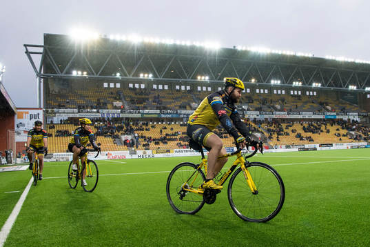 Cyklister från Team Rynkeby