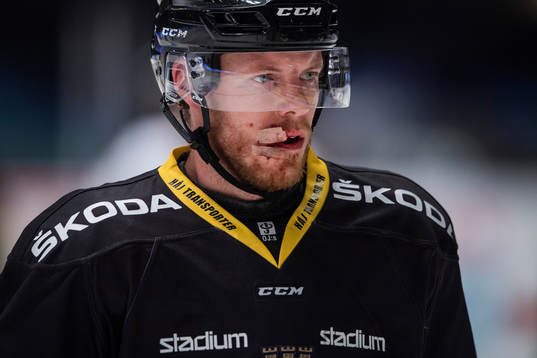 s Jonas Almtorp är omplåstrad