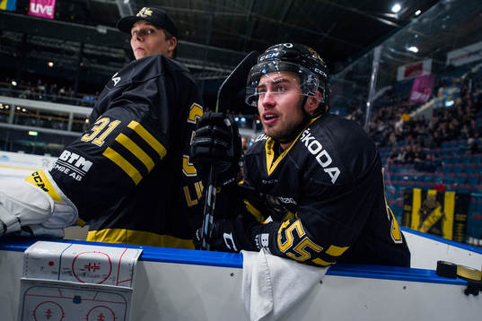 s målvakt Linus Lundin och Victor Ekarv