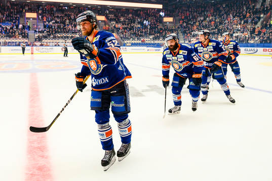 Växjös Arvid Lundberg jublar