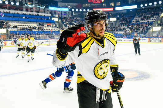Brynäs Aaron Palushaj jublar