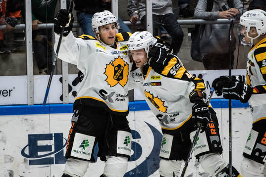 Skellefteås Joakim Lindström jublar