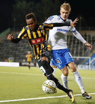 Häckens Nasiru Mohammed och Norrköpings Eric Smith