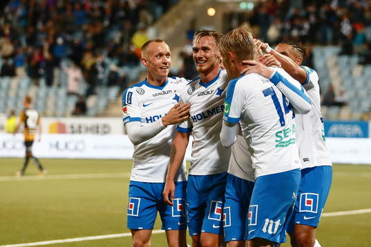 Norrköpings Linus Wahlqvist med flera jublar
