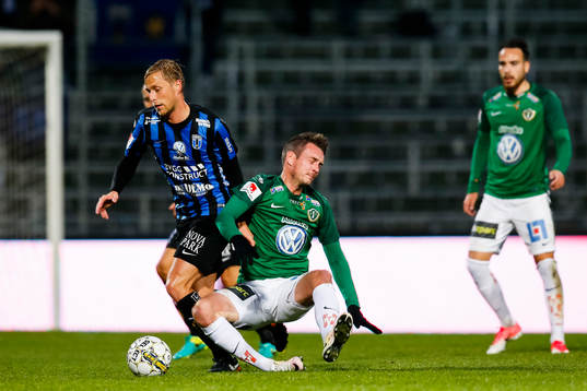 Sirius Isak Bråholm och Jönköpings Daryl Smylie