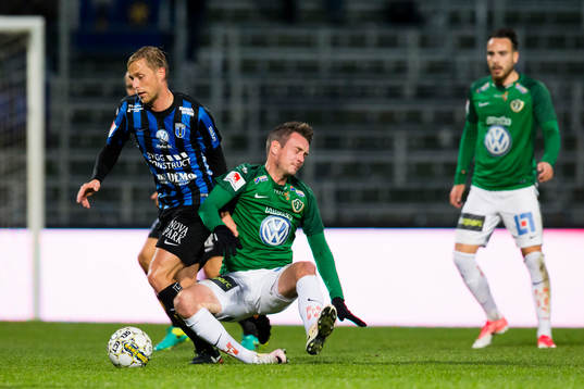 Sirius Christer Gustafsson i duell mot Jönköpings Daryl