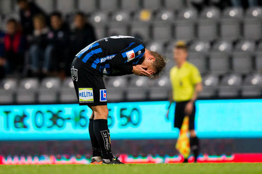 Sirius Christer Gustafsson grimaserar