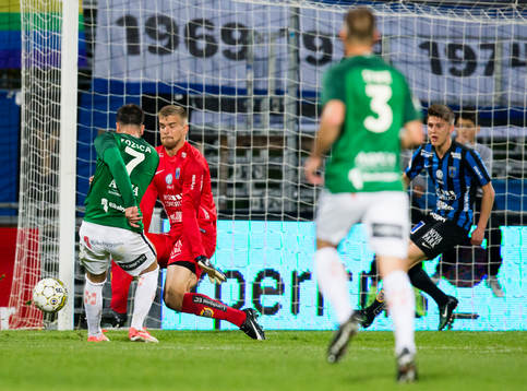 Jönköpings Dzenis Kozica gör mål till 2-0 bakom Sirius