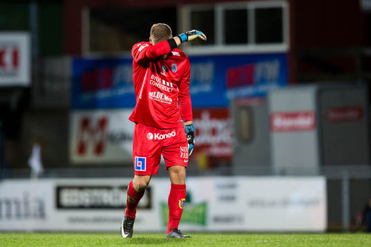 Sirius målvakt Lukas Jonsson deppar