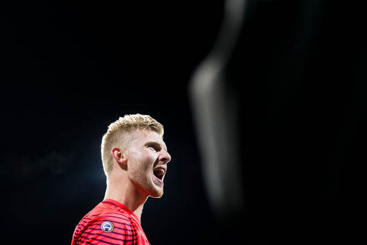 Jönköpings målvakt Anton Cajtoft jublar