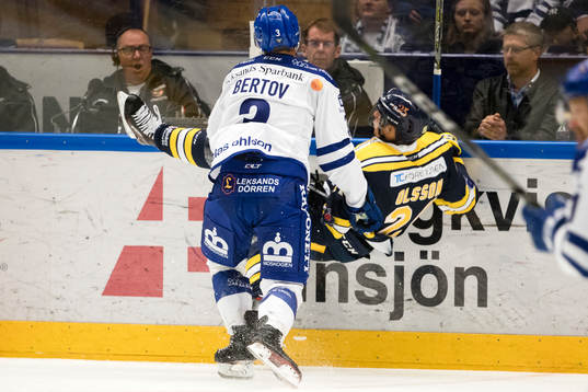Leksands Daniel Bertov och Södertäljes Hampus Olsson