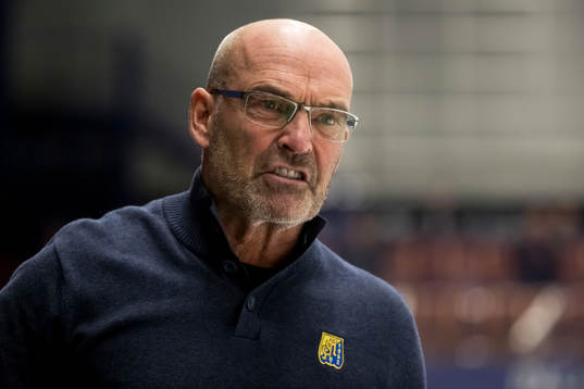 Södertäljes tränare Mats Waltin  i ishockeymatchen i