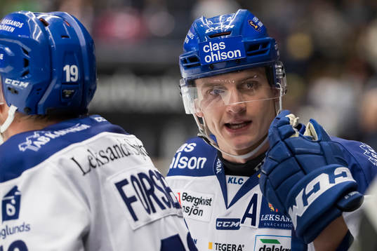 Leksands Martin Karlsson  i ishockeymatchen i