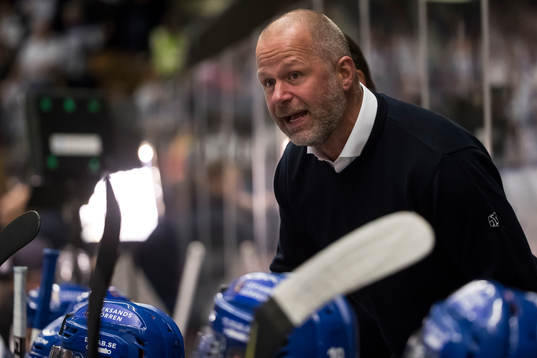 Leksands tränare Markus Åkerblom  i ishockeymatchen i