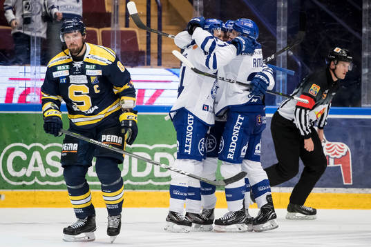 Leksands Isak Skedung jublar