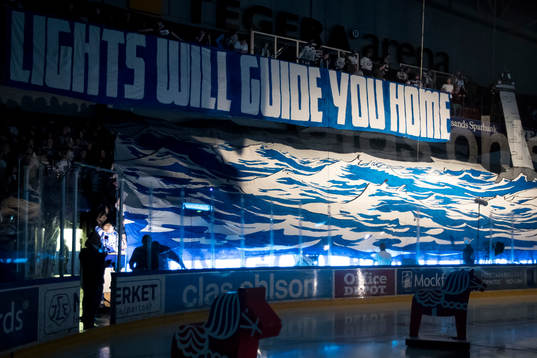 TIFO innan ishockeymatchen i HockeyAllsvenskan mellan