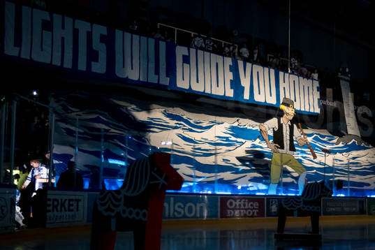 TIFO innan ishockeymatchen i HockeyAllsvenskan mellan