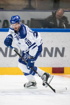 Leksands Fredrik Lindgren   i ishockeymatchen i