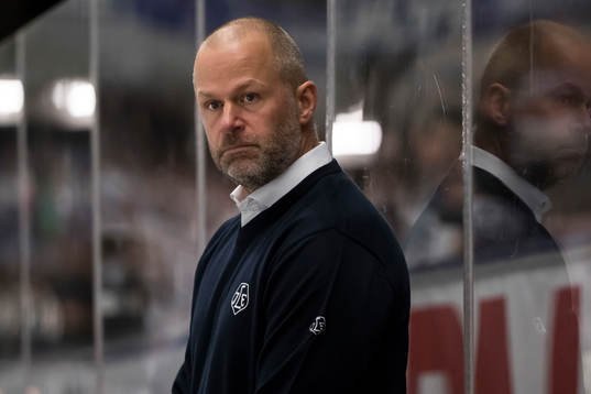 Leksands tränare Markus Åkerblom  i ishockeymatchen i