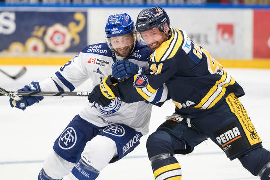 Leksands Alex Friesen och Södertäljes Stefan Gråhns  i