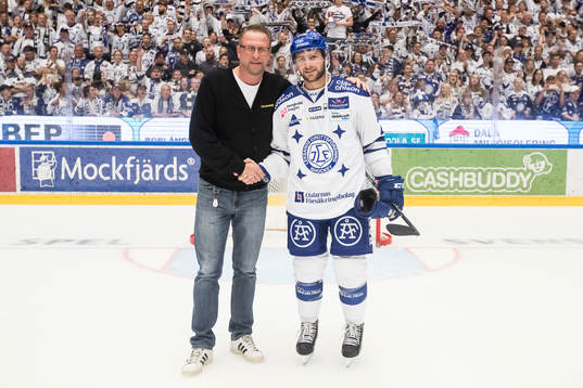 Leksands Alex Friesen matchens lirare  i ishockeymatchen i