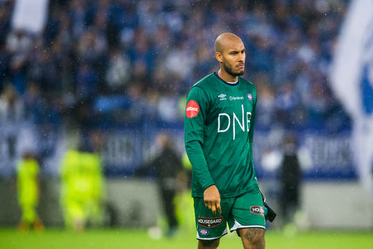 Goalkeeper Adam Larsen Kwarasey of Vålerenga looks dejected
