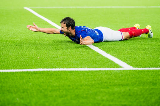 Robert Mikael Lundström of Vålerenga reacts
