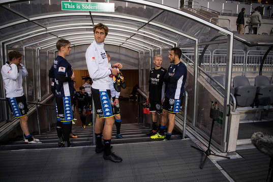 IFK Göteborgs spelare står redo för uppvärmning