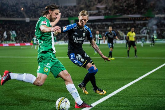 Hammarbys Björn Paulsen mot IFK Göteborgs Sören Rieks